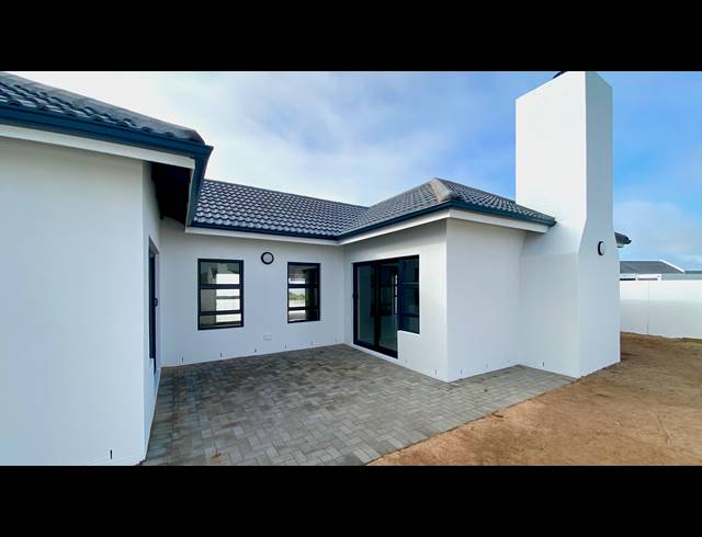 3 BEDROOM HOUSE FOR SALE IN ATLANTIC SANDS PRIVATE ESTATE